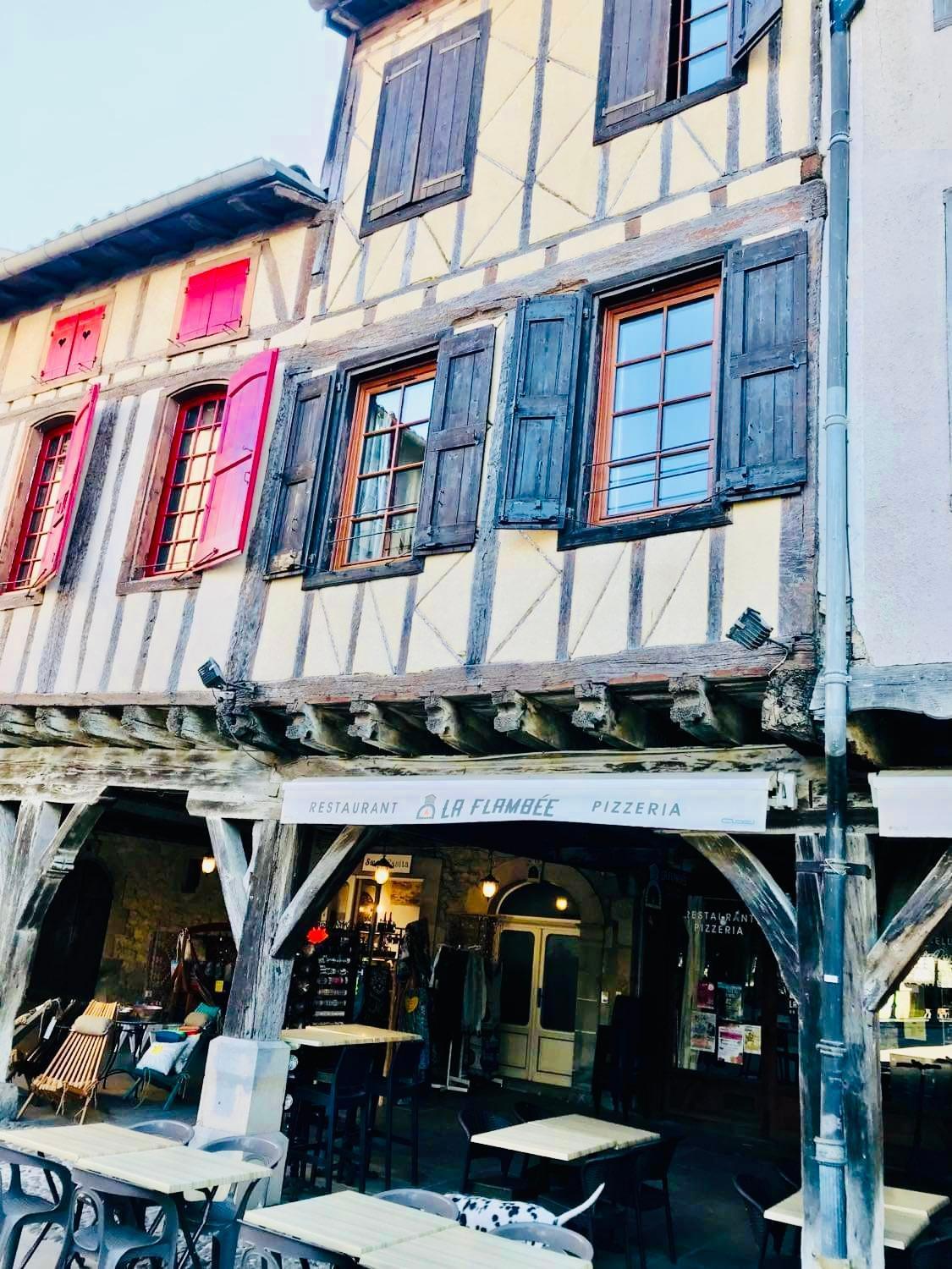 מירפואה Hote Labyrinthe Sur La Place Chambres D, Hotes , Calme ,Netflix מראה חיצוני תמונה