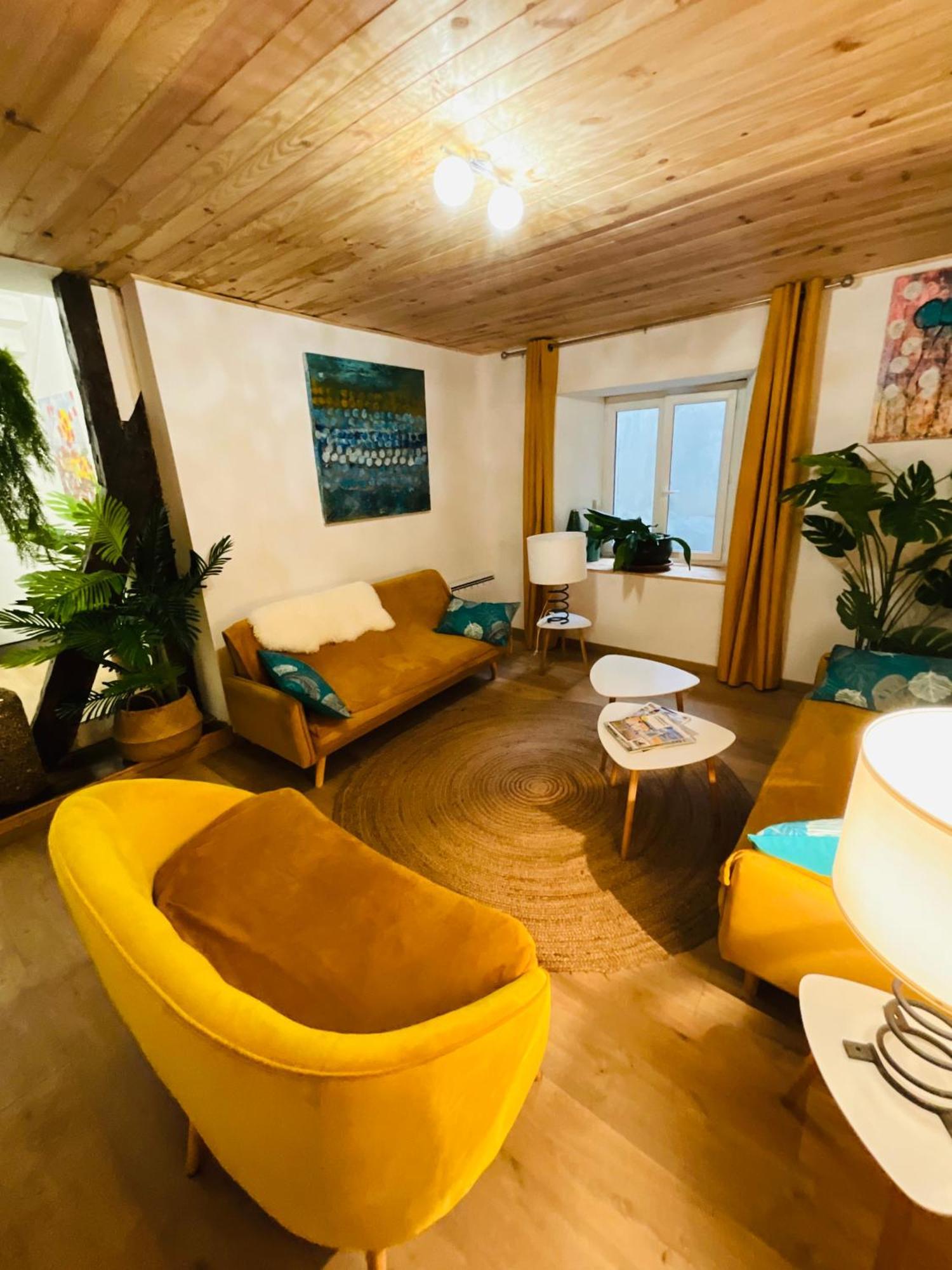 מירפואה Hote Labyrinthe Sur La Place Chambres D, Hotes , Calme ,Netflix מראה חיצוני תמונה
